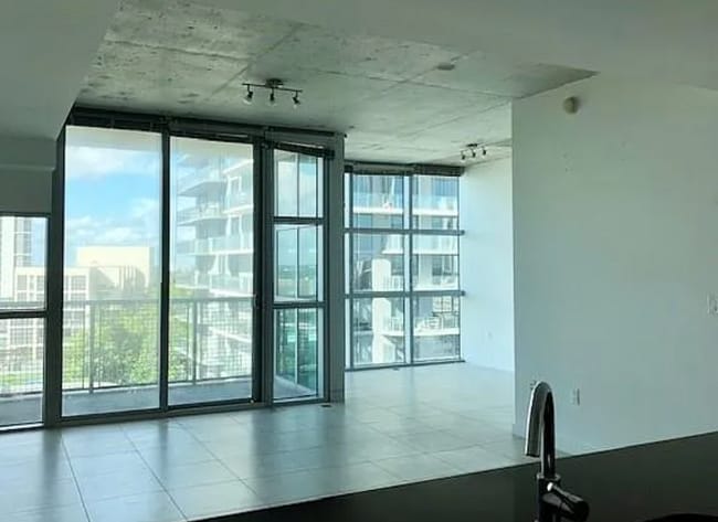 Building Photo - 3301 NE 1st Ave Unit H1113