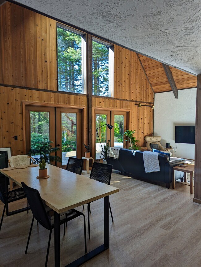 Photo - 16520 Glacier Hwy