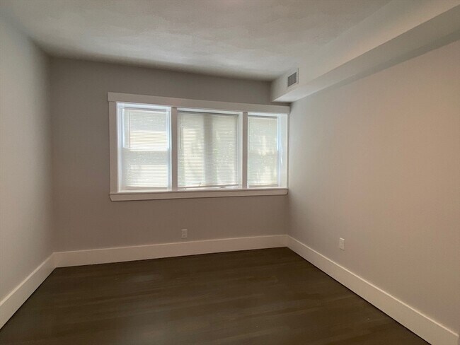 Photo - 118 Marginal St Unidad 3