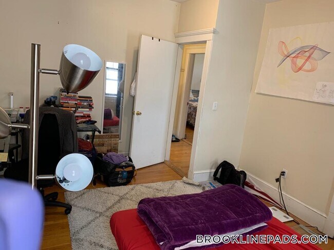 Photo - 1247 Beacon St Unit 3