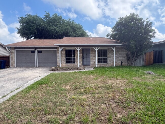 Building Photo - 3-Bed, 2 Baths, 2 Living Ares With Cozy Fireplace in San Antonio!"