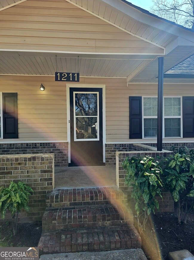 Photo - 1211 Lake Dr