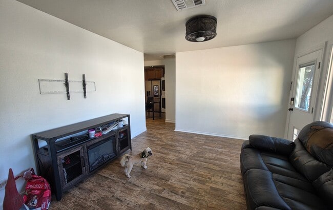 16629 Victory Blvd