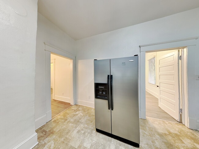 Photo - 2390 Cross St NW