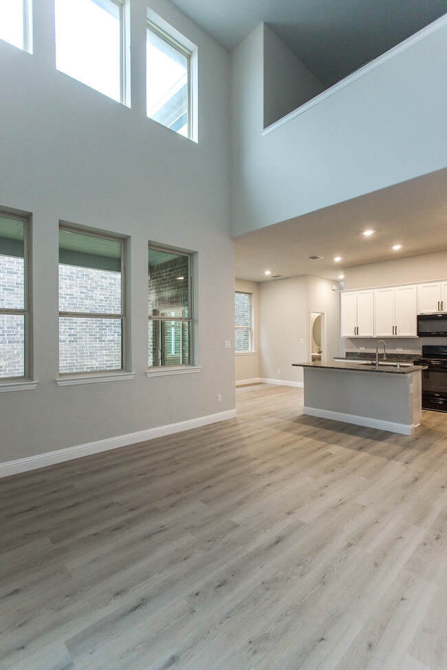 Photo - 7504 Palisades Dr