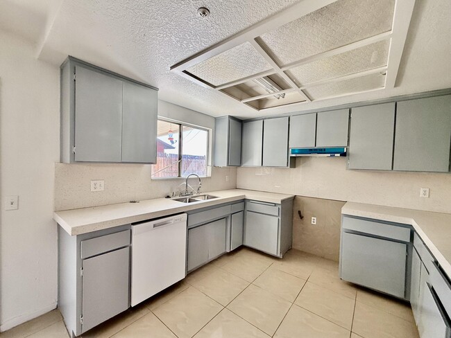 Photo - 13860 Luis Dr