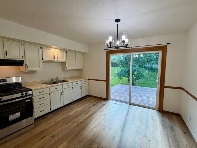 Photo - 1724-1726 Lenard St Unidad #1724
