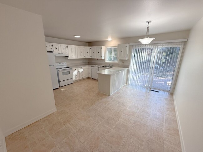 Photo - 1721-1723 Dawn Unit 1723