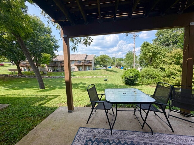Photo - FULLY FURNISHED 2Br / Ground Floor Condo Unit 5
