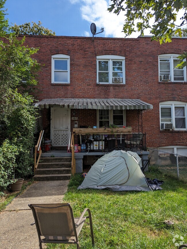 Building Photo - 907 Victory Ave Unit 2 Rental