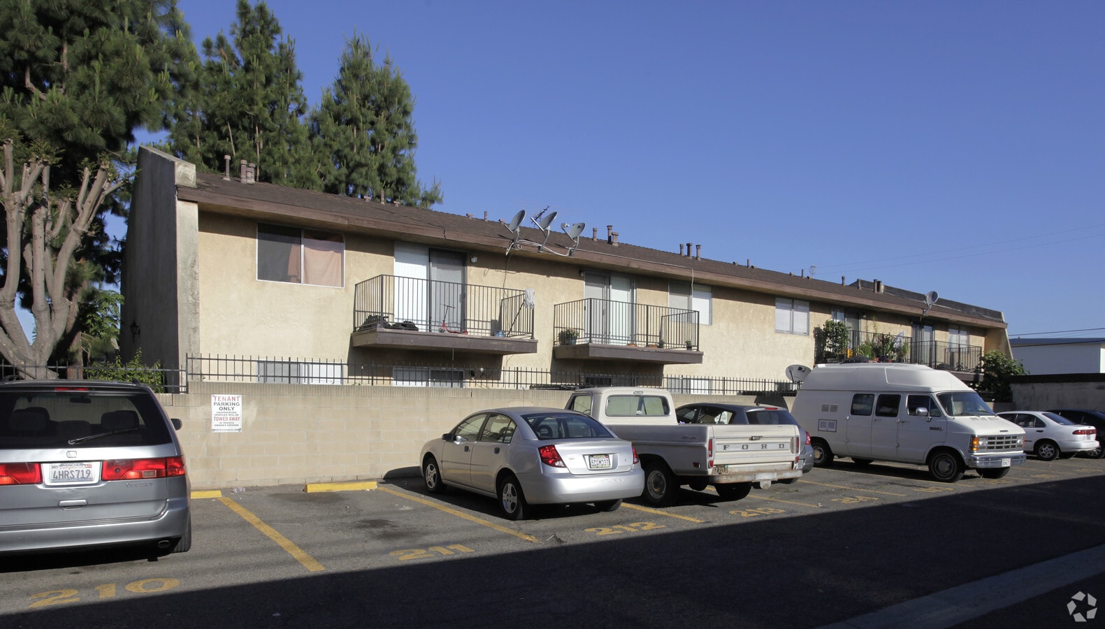 Photo - Del Ray Apartments