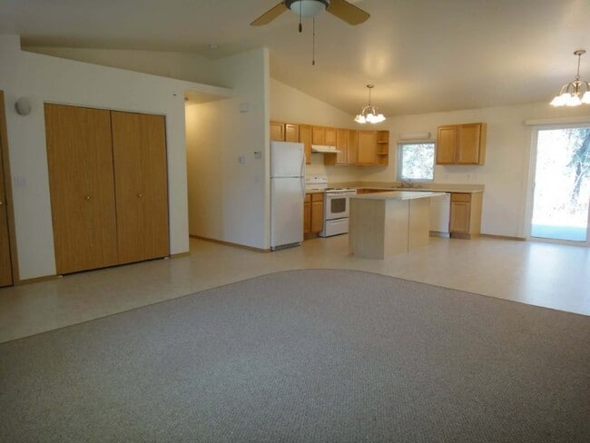 803 Turner Dr