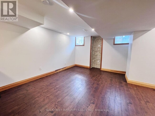 Photo - 220 Sixteen Mile Dr