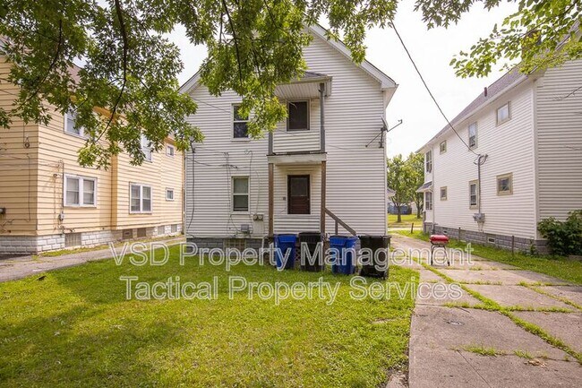 4024 E 143rd St Unit Up