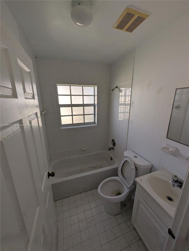 Photo - 720 NW 15th Terrace