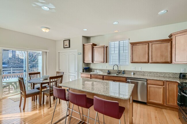 Photo - 5 Bedroom in Anthem Highlands