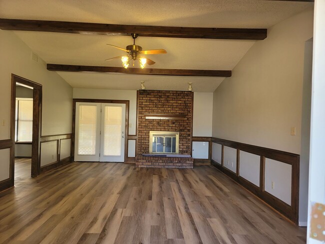 Photo - 104 S 40th St House