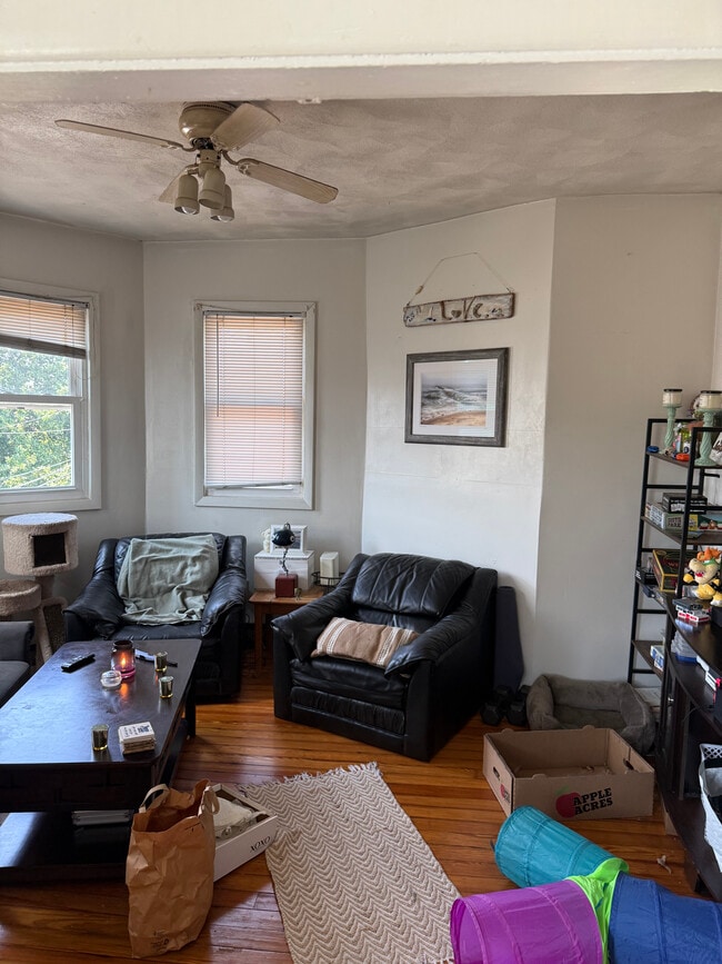 Building Photo - 46 Gesler St Unit 3 Rental