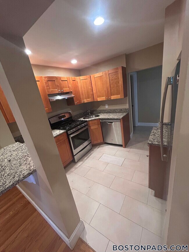 Photo - 76 Egmont St Unit 5