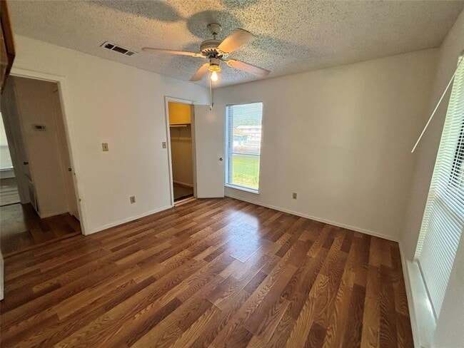 Photo - 249 Craddock Ave