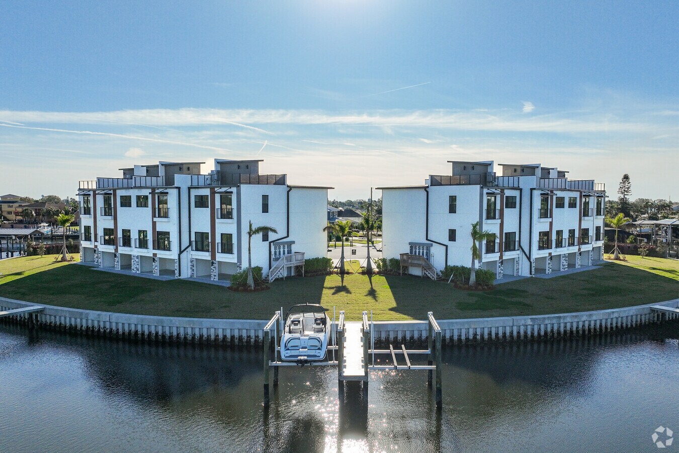 Photo - 771-777 Gran Kaymen Way