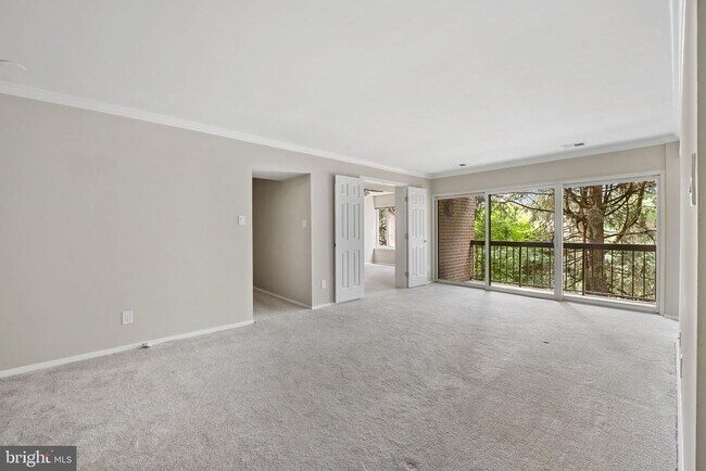 Photo - 11305 Commonwealth Dr Unit 102