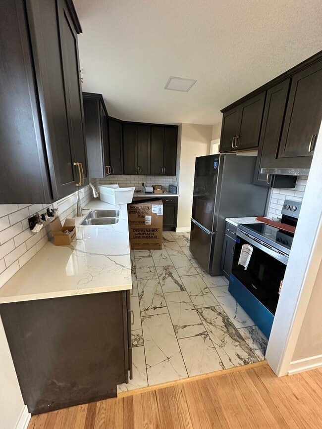 Photo - 3 Bedroom, 1 Bathroom House with Attached ...