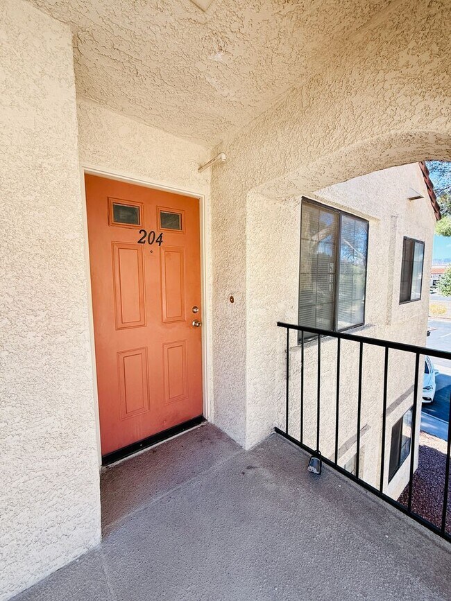 Photo - Beautifully updated 1 bd/1ba condo in gated community with community pool!