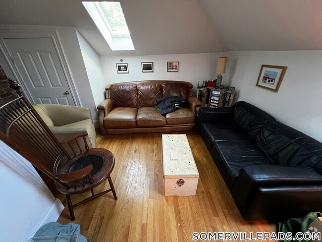 Building Photo - 103 Summer St Rental