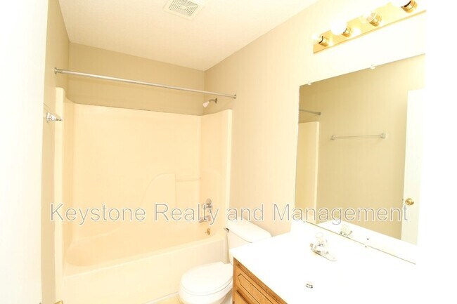3272 Tower Dr