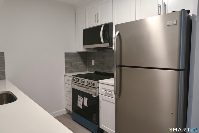 Photo - 20 Woodsedge Dr Unit 5B