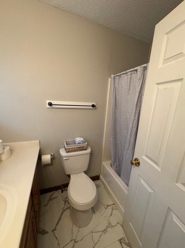 Photo - 19 Running Fox Dr