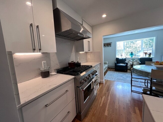 Photo - 98 E Border Rd