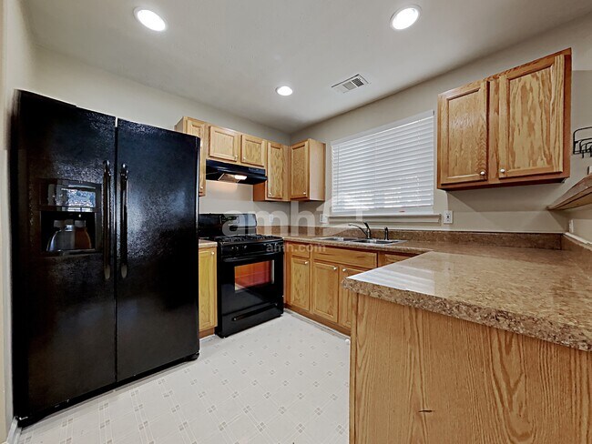 Photo - 1244 W Oaks Way