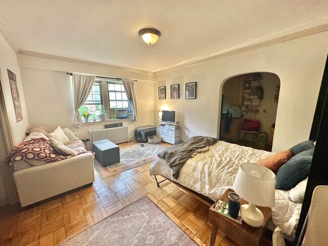 Photo - Great Studio in Glover Park/North Georgetown w/Murphy Bed, Walk-In Closet, Eat in Kitchen! Unit B6