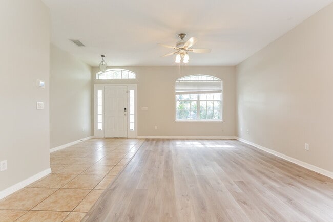 Photo - 416 Marathon Ln