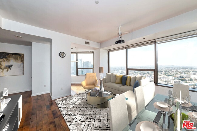 Photo - 1100 Wilshire Blvd Unidad #2212