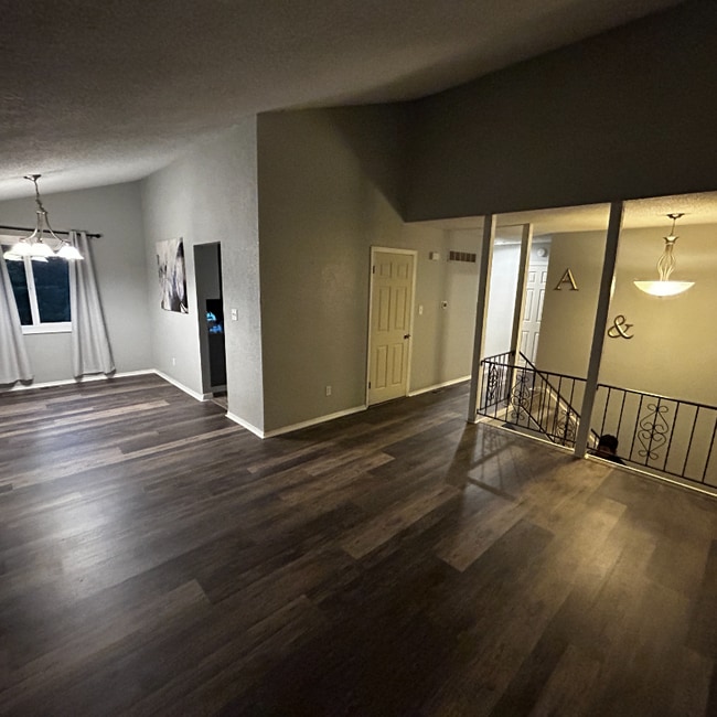 Photo - 9517 Manning Ave