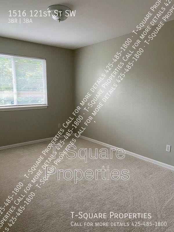 Photo - 1516 121st St SW