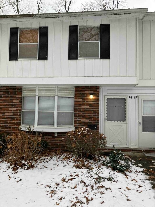 Building Photo - 762 Mentor Ave