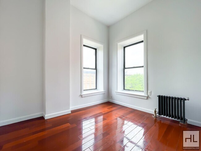 Photo - GREENE AVENUE / NO FEE / 2-Months Free / Charming Bed-Stuy 1-Bed 1-Bath / Prime Location Unidad 7