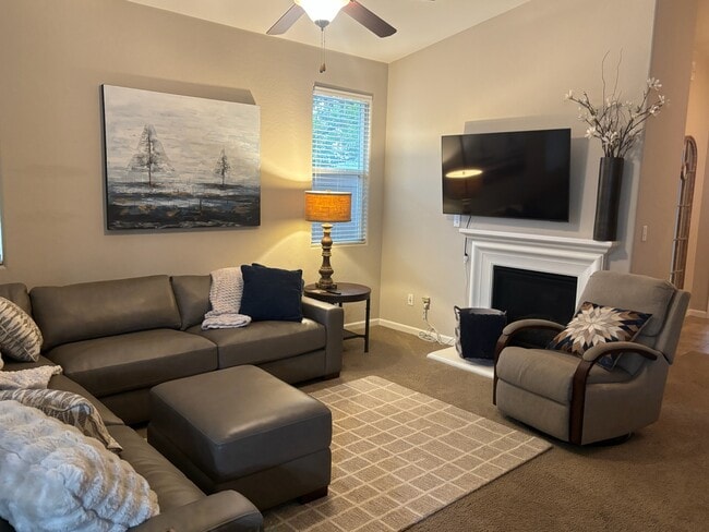 sala de estar - 5149 W Pianosa Ave