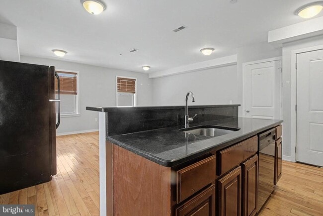 Photo - 1515 W Oxford St Unidad 3