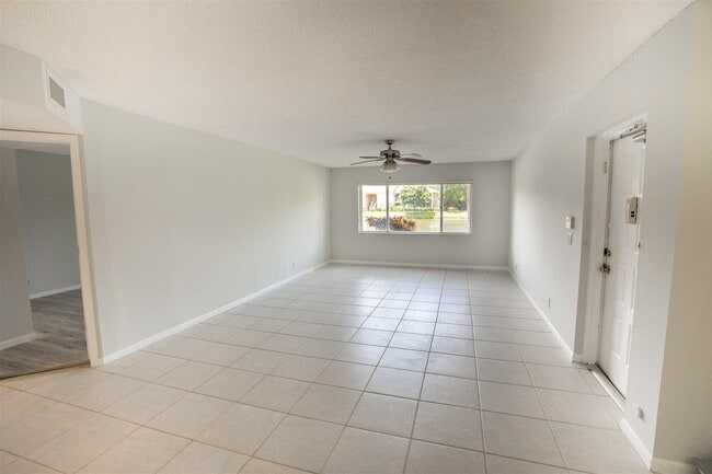 Photo - 13850 Oneida Dr Unit C1