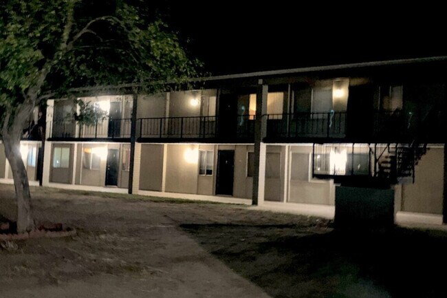 SAFE bold night lighting and black out curtains - Villa Granada Apartments