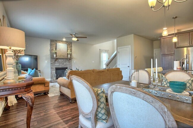 Photo - 3/BR luxury carriage home for rent FULLY FURNISHED