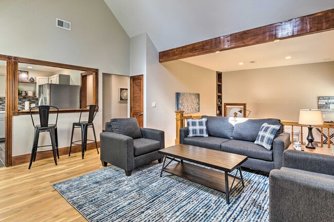 Photo - 1537 N Williams St Unit ID1386213P