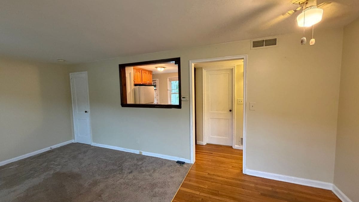 Photo - 227 Spencer St
