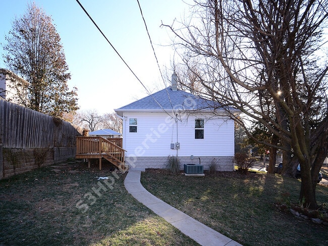 Photo - 2304 N 65th St