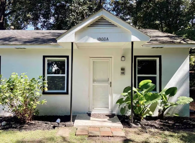 Building Photo - 1908 Fuller St Unit A